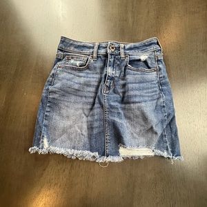 American Eagle Blue Jean Skirt. Stretchy material. Size: 2